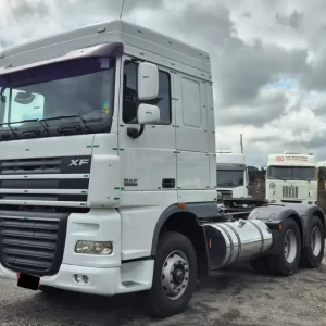 DAF XF105 510 6X4 2017/17 516495km completo 4929