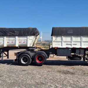 BICAÇAMBA RANDON 2010/10 com pneus 3B91