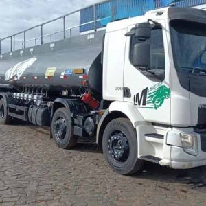 VOLVO VM270 8X2 2014/15 21.000ml pneus novos/ bottom 648.375km 9J35